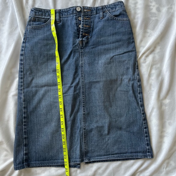 Gap jean skirt size 4 - Picture 2 of 4